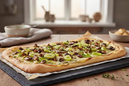 Flammkuchen mit Lauch und Kräuterseitlingen – einfaches Pilzrezept für den Alltag
